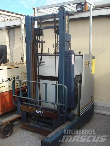 Komatsu FB15RS-8 Lavansiirtotrukit