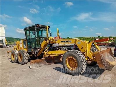 Komatsu GD655-3A Tiehöylät