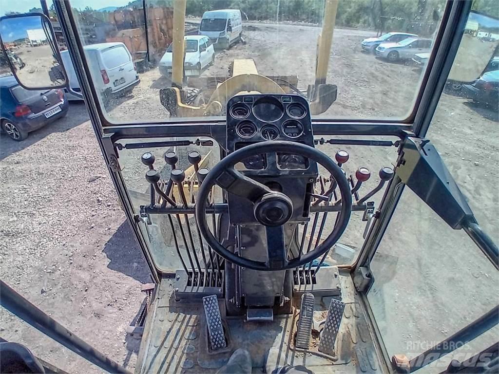 Komatsu GD655-3A Tiehöylät
