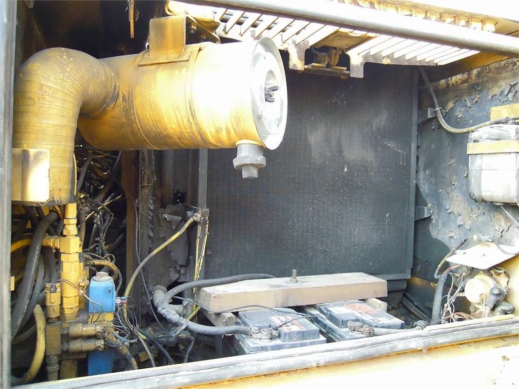 Komatsu PW170ES-6K Pyöräkaivukoneet