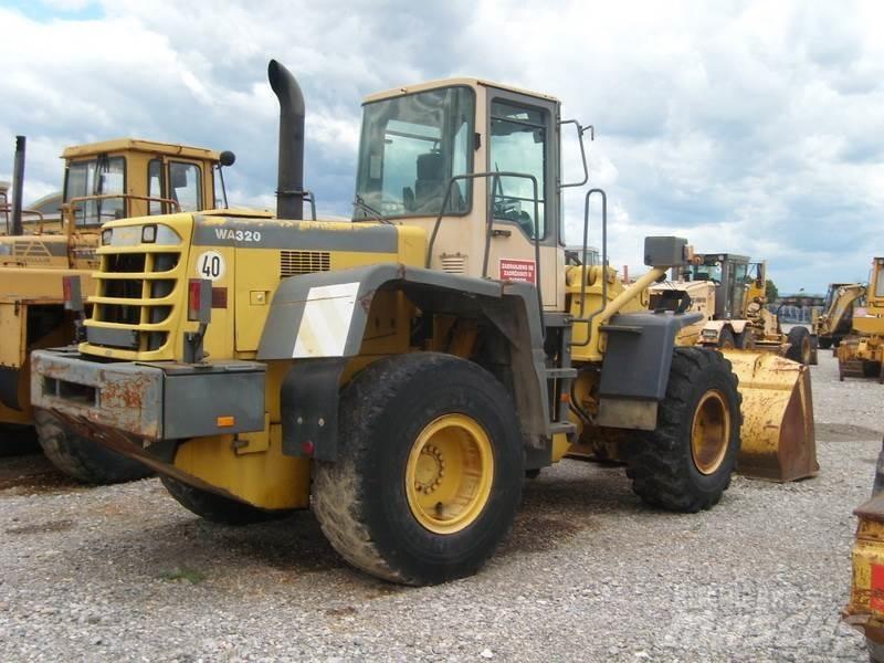 Komatsu WA320-3H Pyöräkuormaajat
