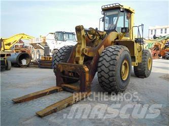 Komatsu WA500-1 Pyöräkuormaajat