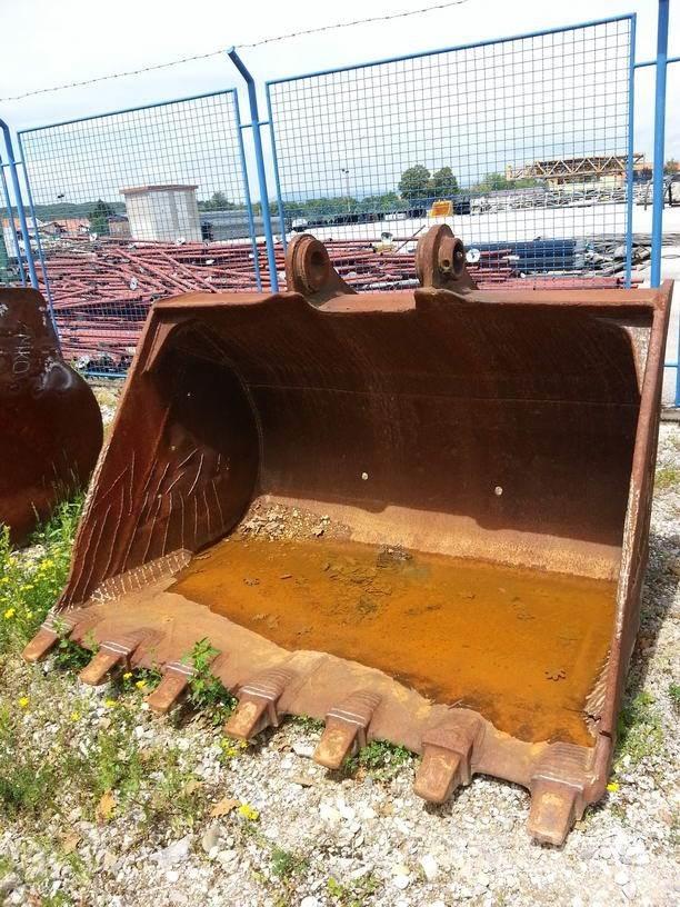  KORPA / BUCKET 1350mm Muut koneet