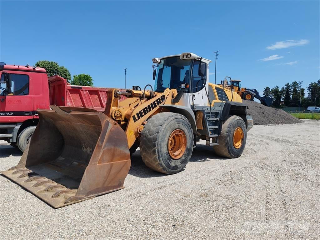 Liebherr L566 Pyöräkuormaajat