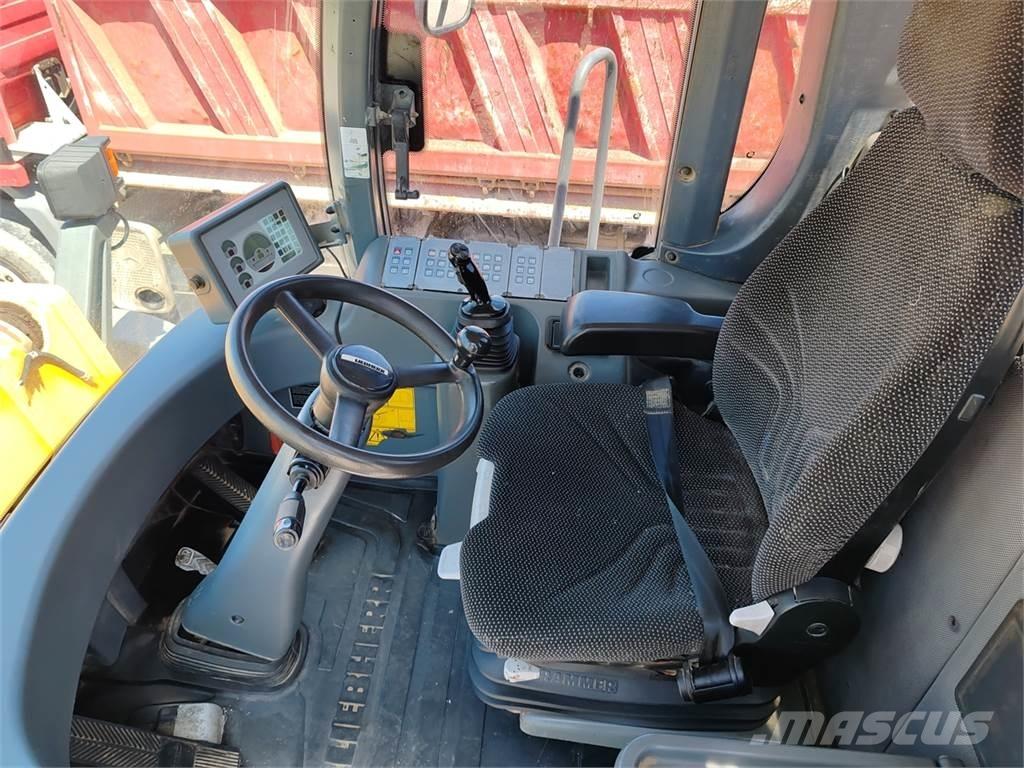 Liebherr L566 Pyöräkuormaajat