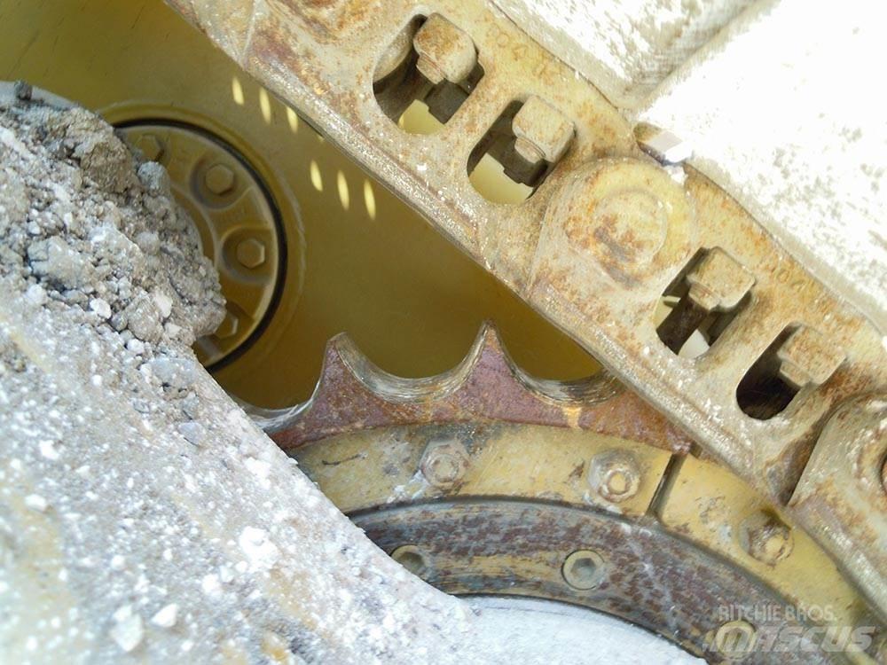 Liebherr PR 712M Telaketjupuskutraktorit
