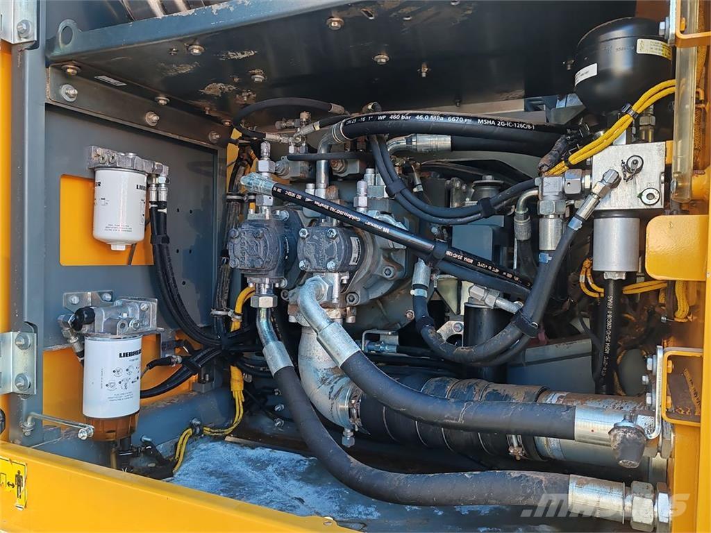 Liebherr R924 NLC Telakaivukoneet