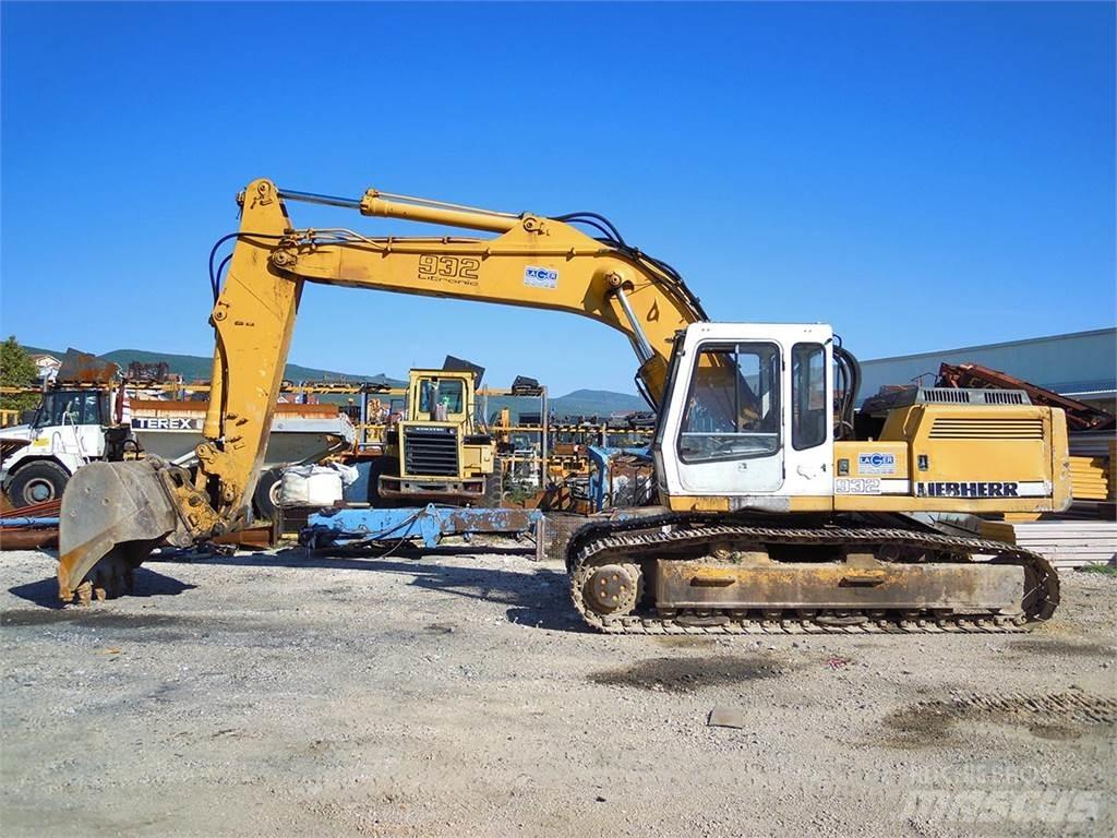 Liebherr R932HDSL Telakaivukoneet
