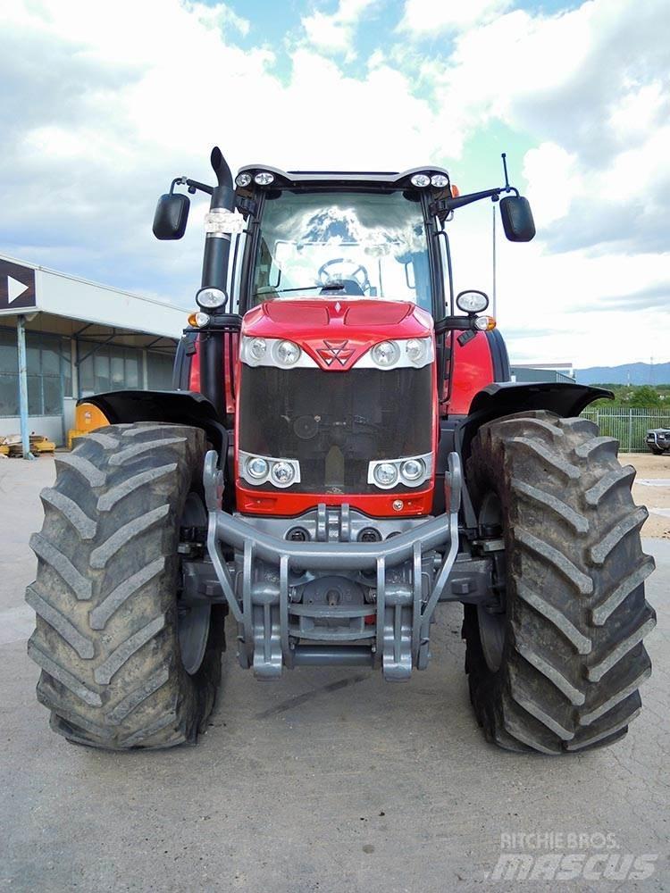 Massey Ferguson 8690 Traktorit