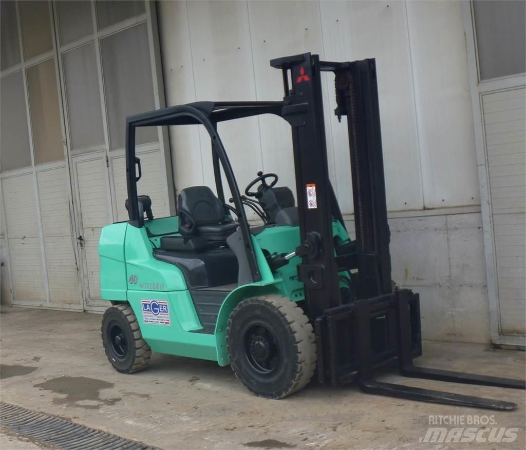 Mitsubishi FD40N Dieseltrukit