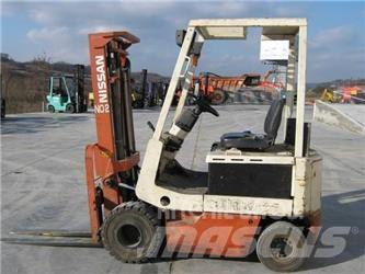 Nissan M01L15 Sähkötrukit