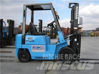 Nissan NJ01A15 Nestekaasutrukit