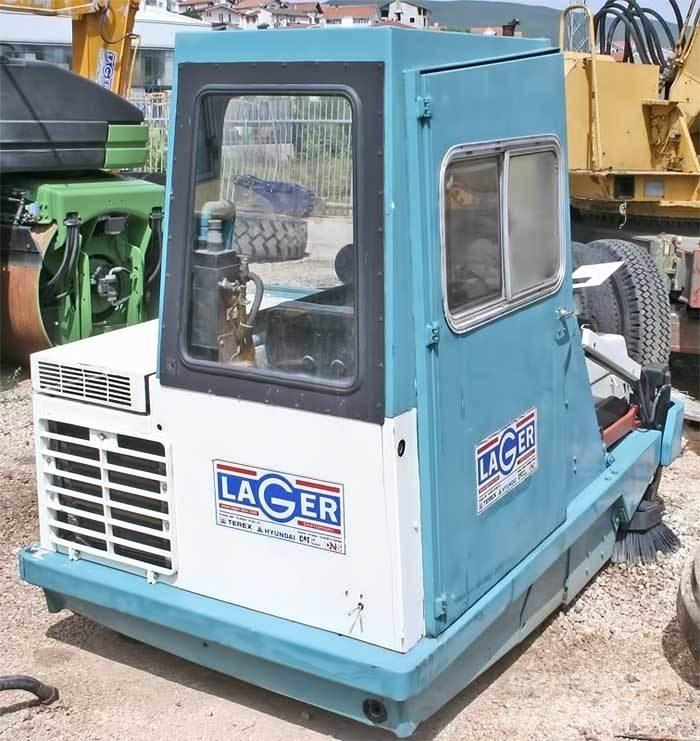 Tennant NV 275 Lakaisuautot