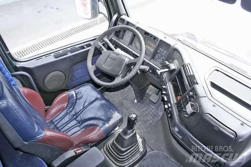Volvo FH 12-420 Vetopöytäautot