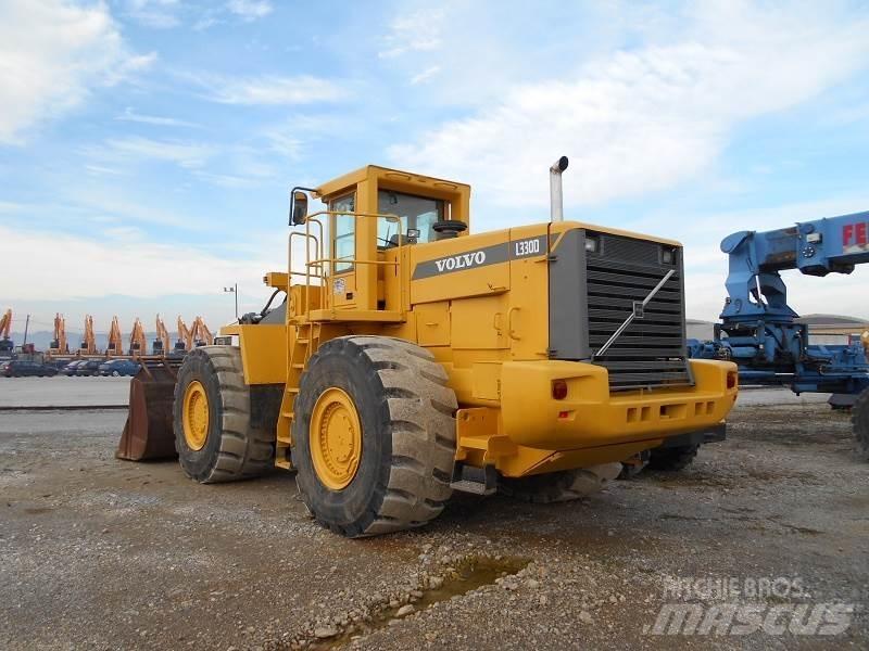Volvo L330D Pyöräkuormaajat