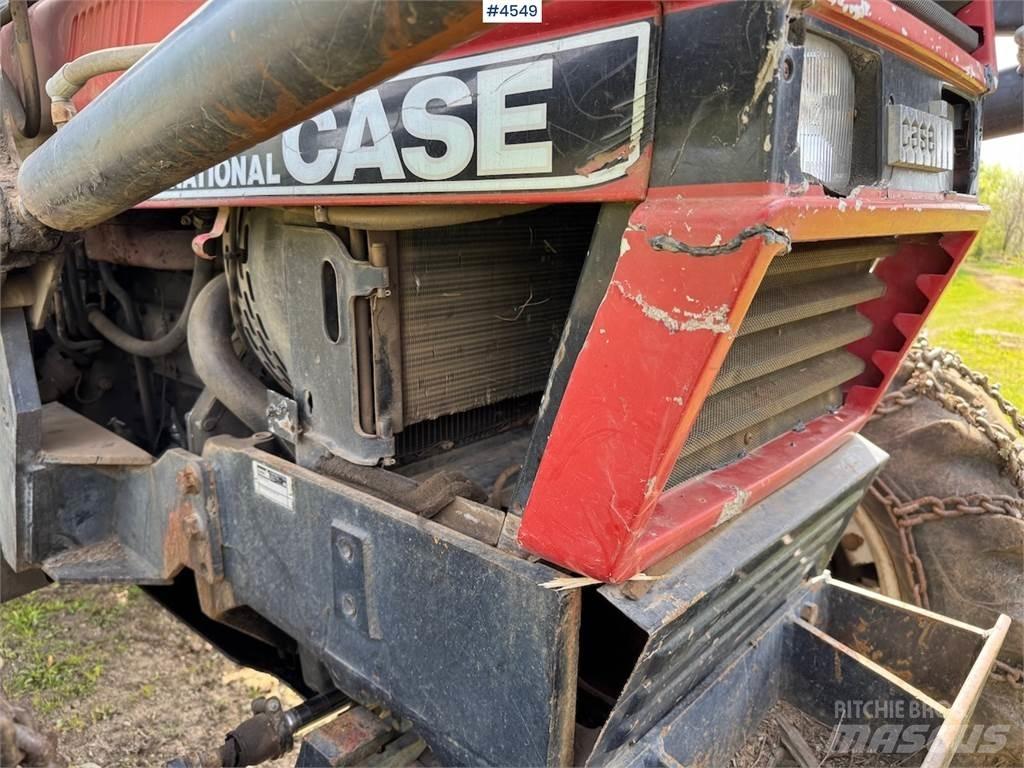 CASE 685 XL Traktorit