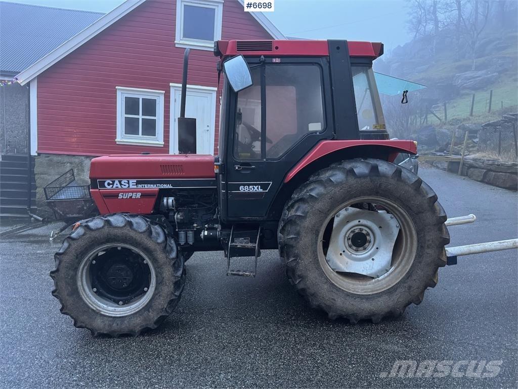 Case IH 685 XL Traktorit