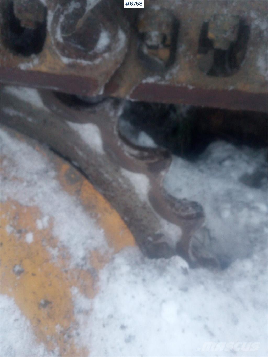 CAT D4 Telaketjupuskutraktorit