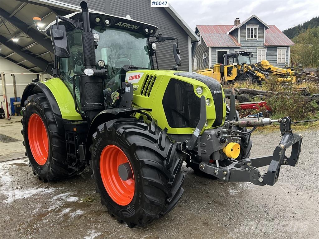 CLAAS 550 Traktorit
