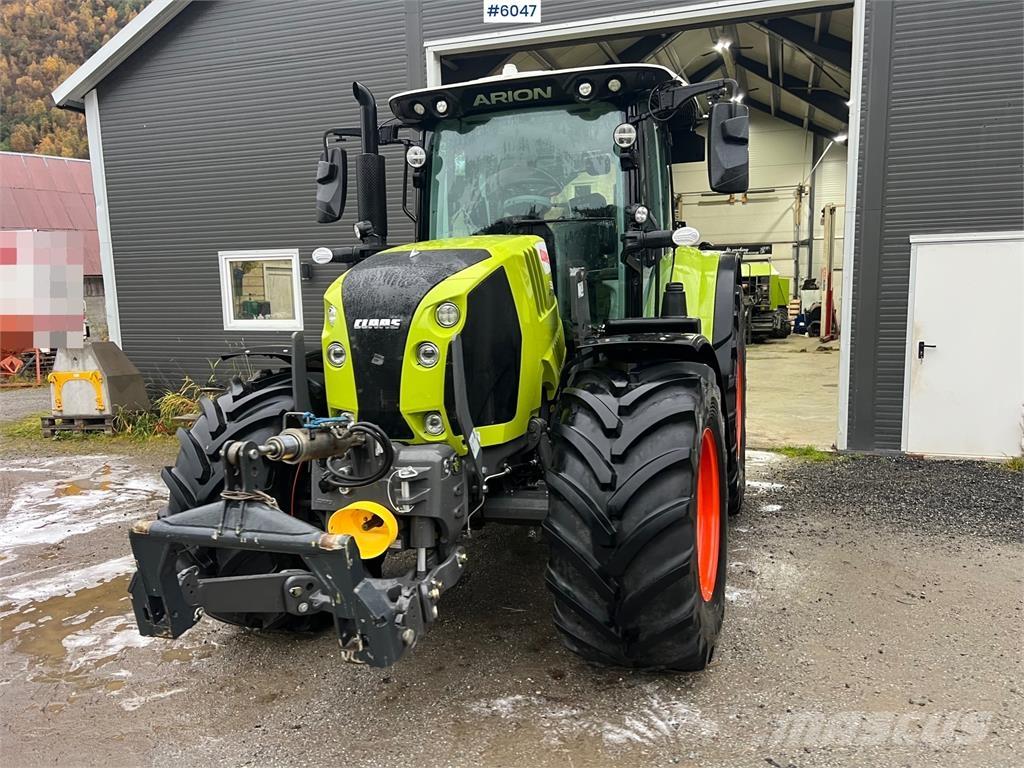 CLAAS 550 Traktorit