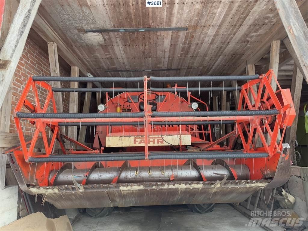 Deutz Fahr M900 Leikkuupuimurit