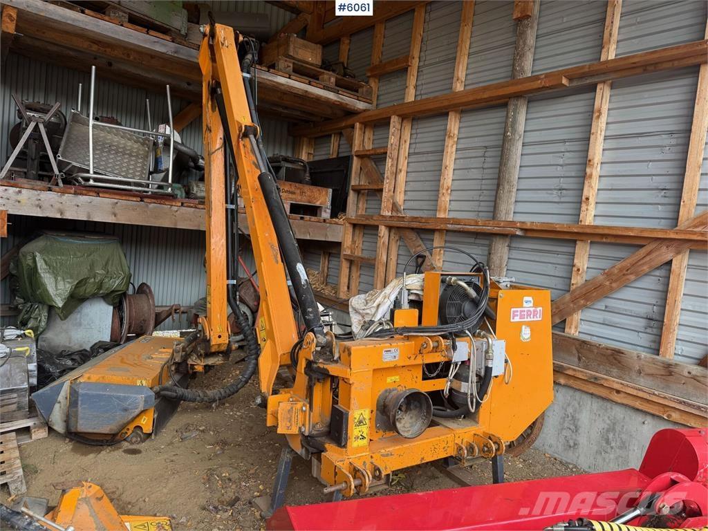  Ferry Beitepusser Muut sadonkorjuukoneet