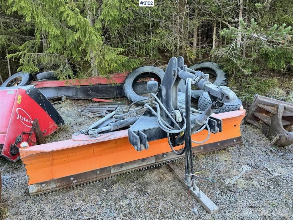 FMG Bakskjær Muut tie- ja lumikoneet