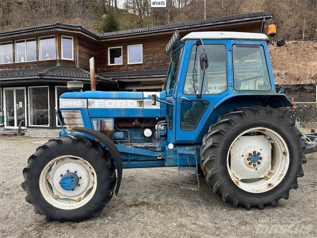 Ford 8210 Traktorit