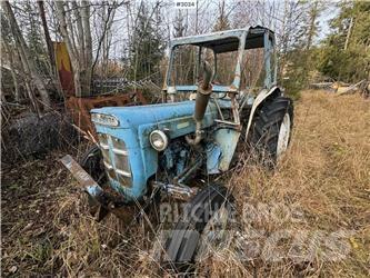 Ford Super Dexta Traktorit