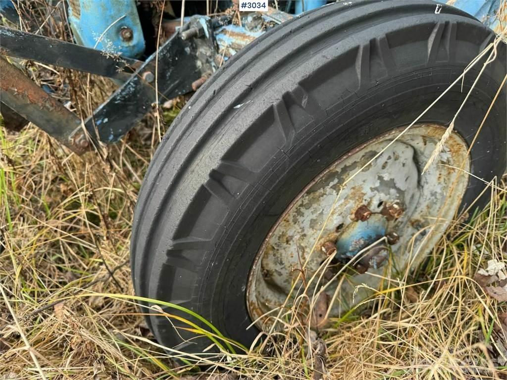 Ford Super Dexta Traktorit