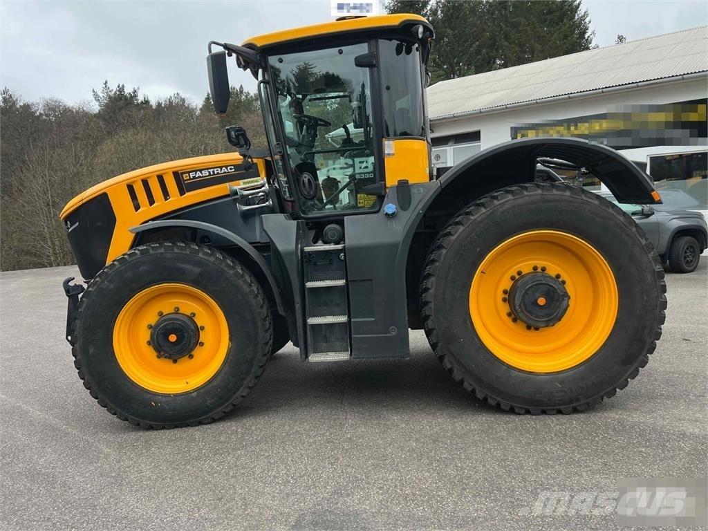 JCB Fastrac 8330 Traktorit