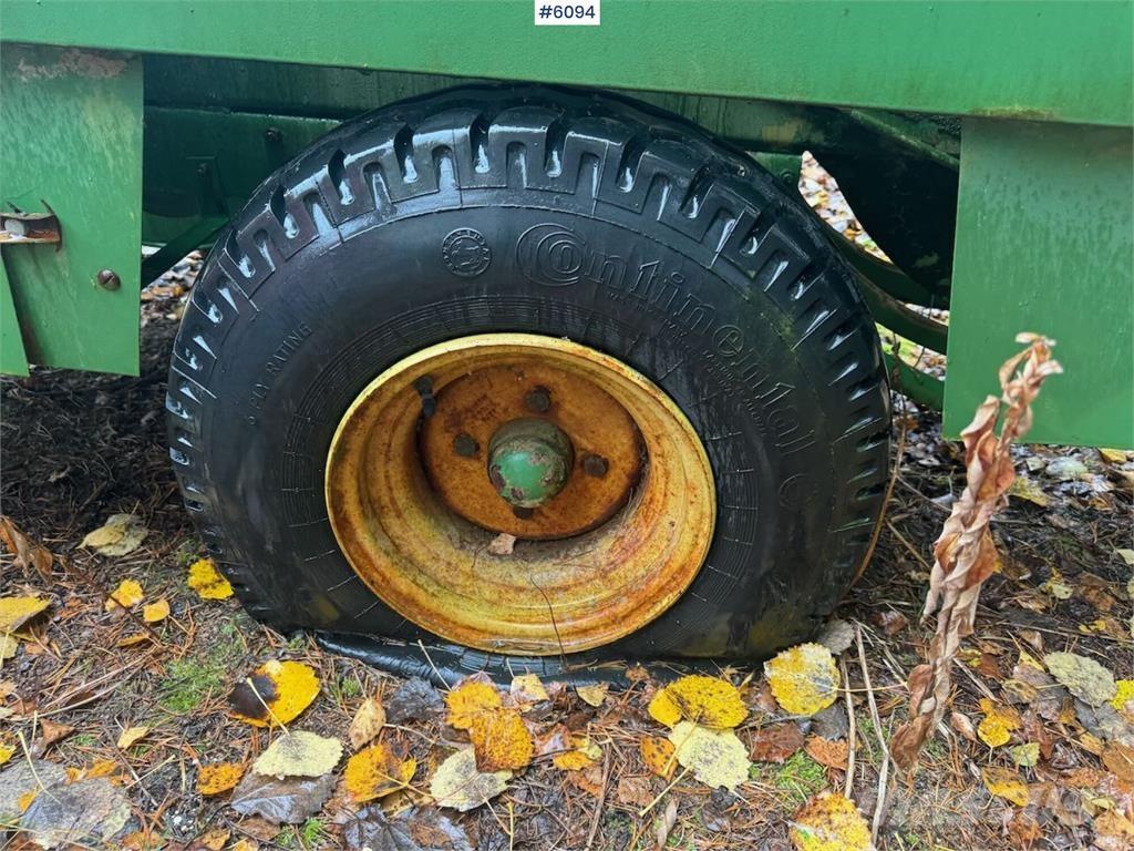 John Deere 332 Muut sadonkorjuukoneet