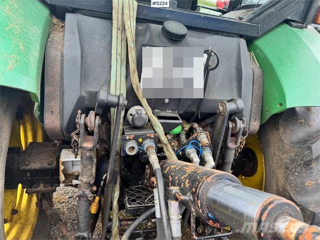 John Deere 5400 Traktorit