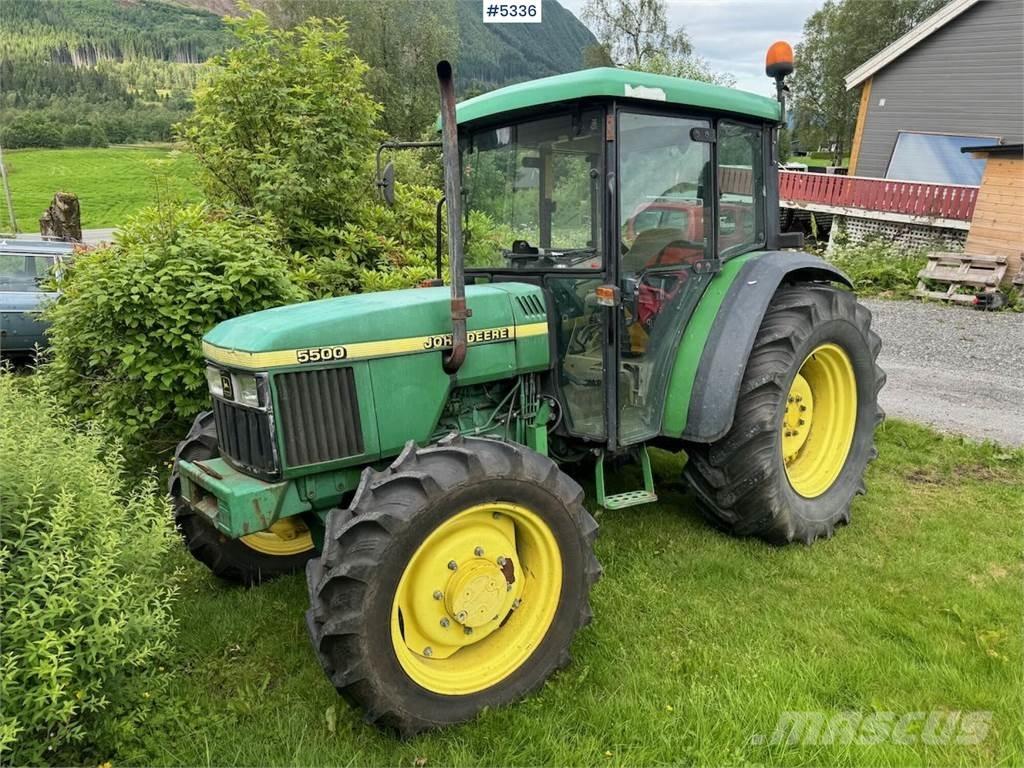 John Deere 5500 Traktorit