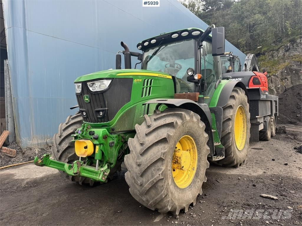 John Deere 6215R Traktorit