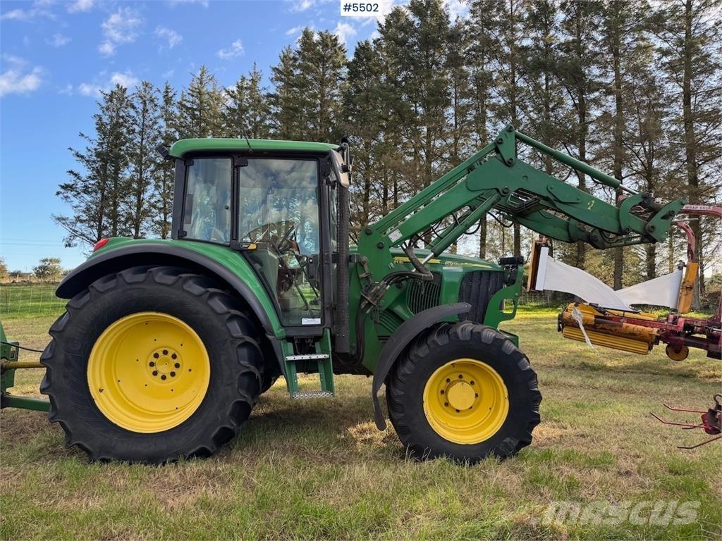 John Deere 6220 Traktorit
