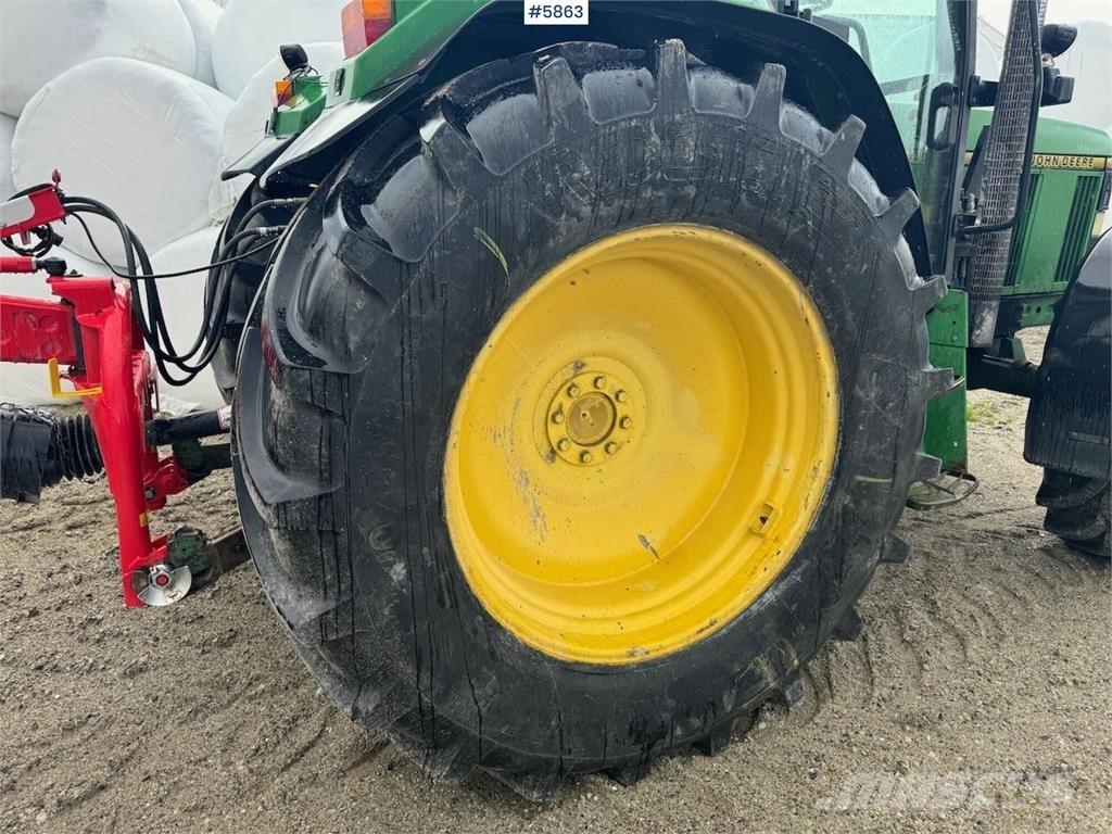 John Deere 6400 Traktorit