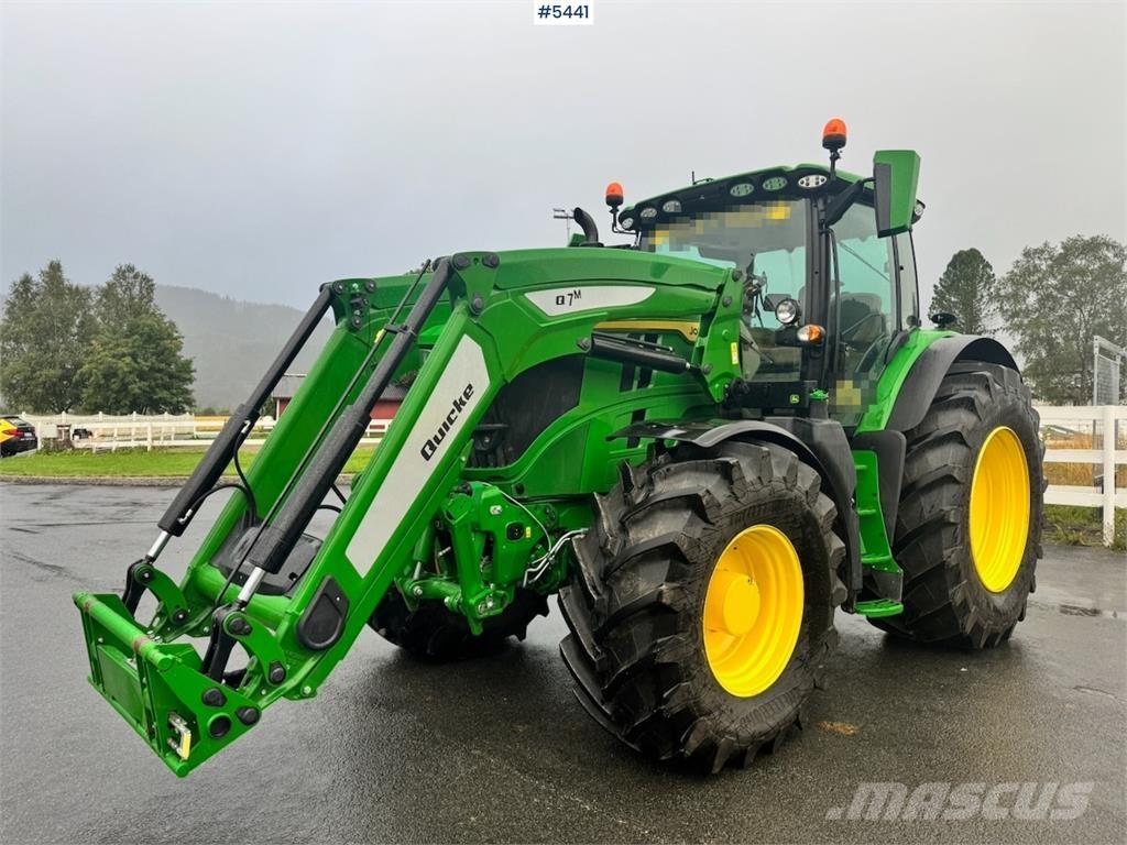 John Deere 6R 215 Traktorit
