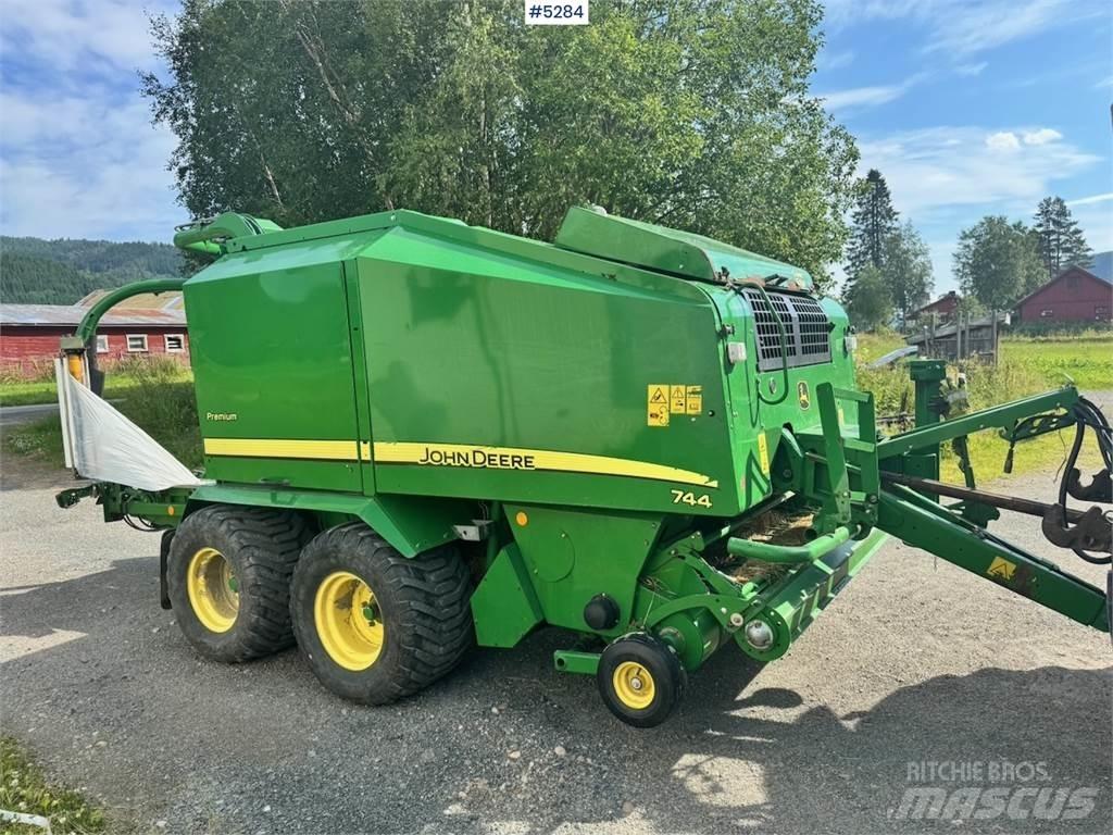 John Deere 744 Muut sadonkorjuukoneet