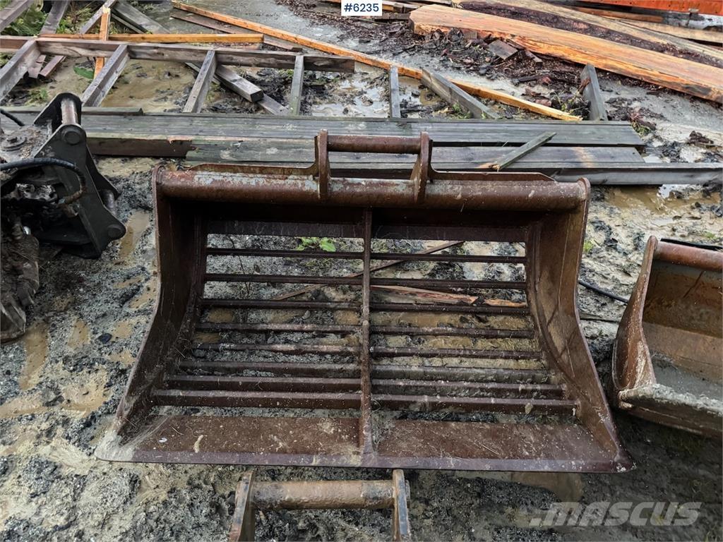 Kato HD 308 US Telakaivukoneet