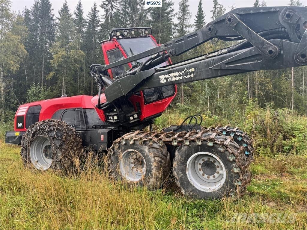Komatsu 911-6 Harvesterit