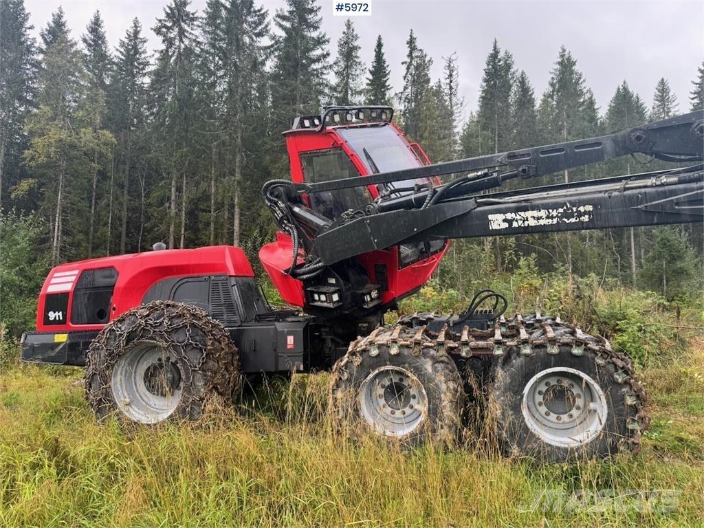 Komatsu 911-6 Harvesterit