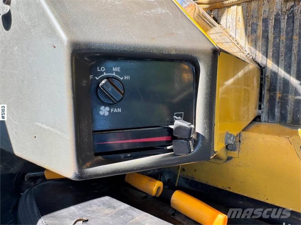 Komatsu WA420-1 Pyöräkuormaajat