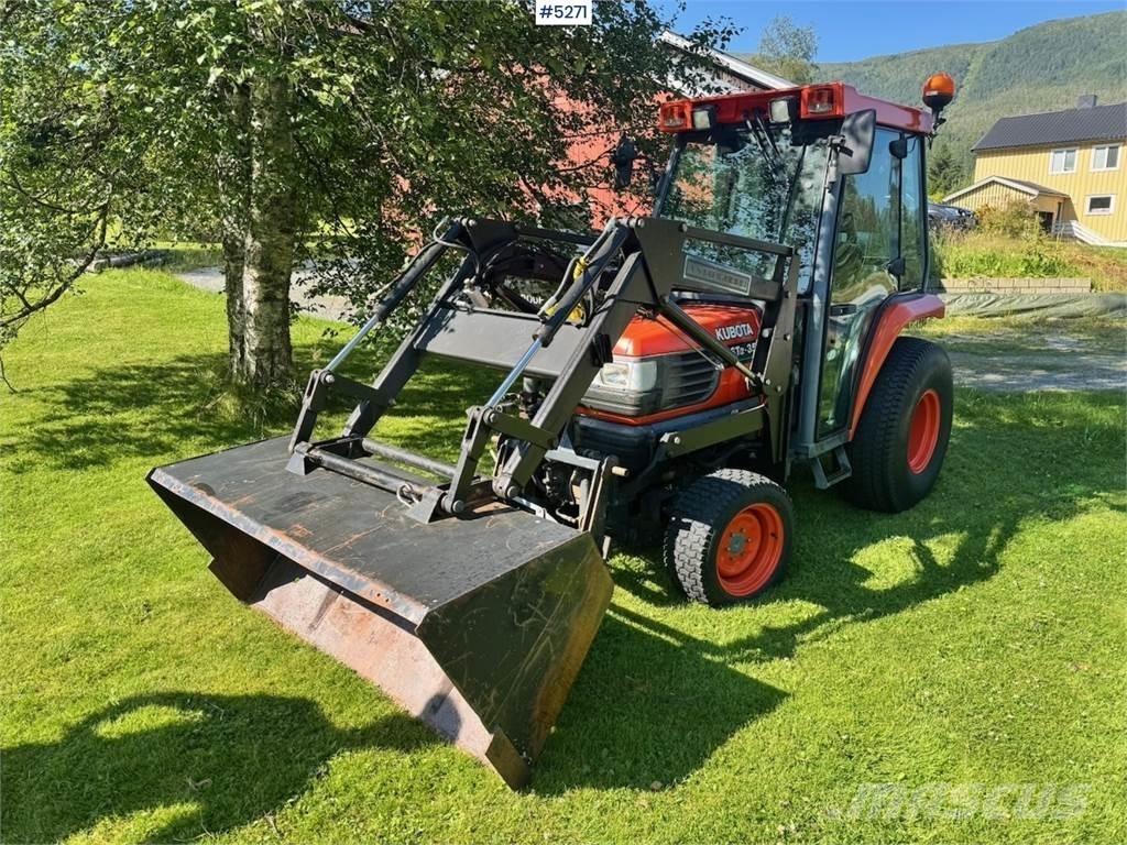 Kubota STA-35 Traktorit