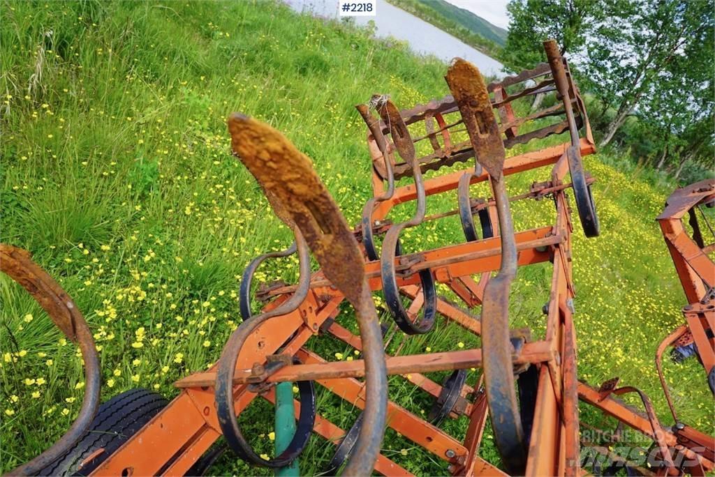 Kverneland Harv Muut maanmuokkauskoneet ja lisävarusteet