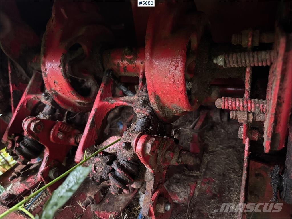 New Holland 268 Muut sadonkorjuukoneet