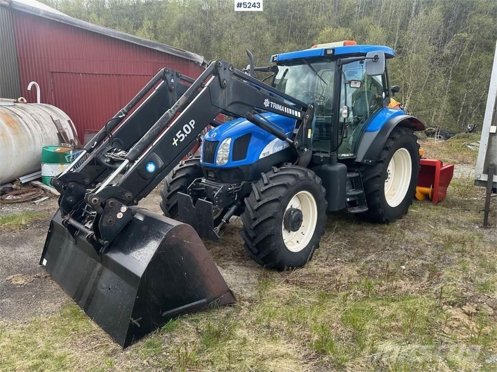 New Holland TS135 Traktorit