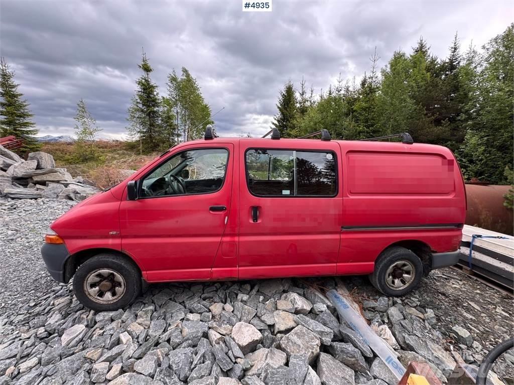 Toyota Hiace 4WD Pakettiautot