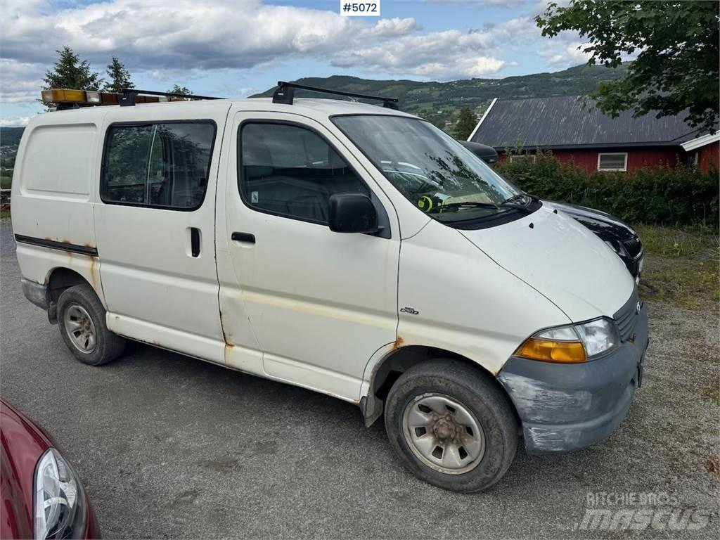 Toyota Hiace 4WD Pakettiautot