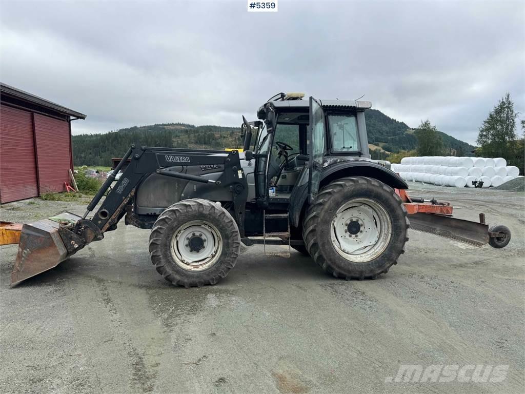 Valtra M120-4 Traktorit